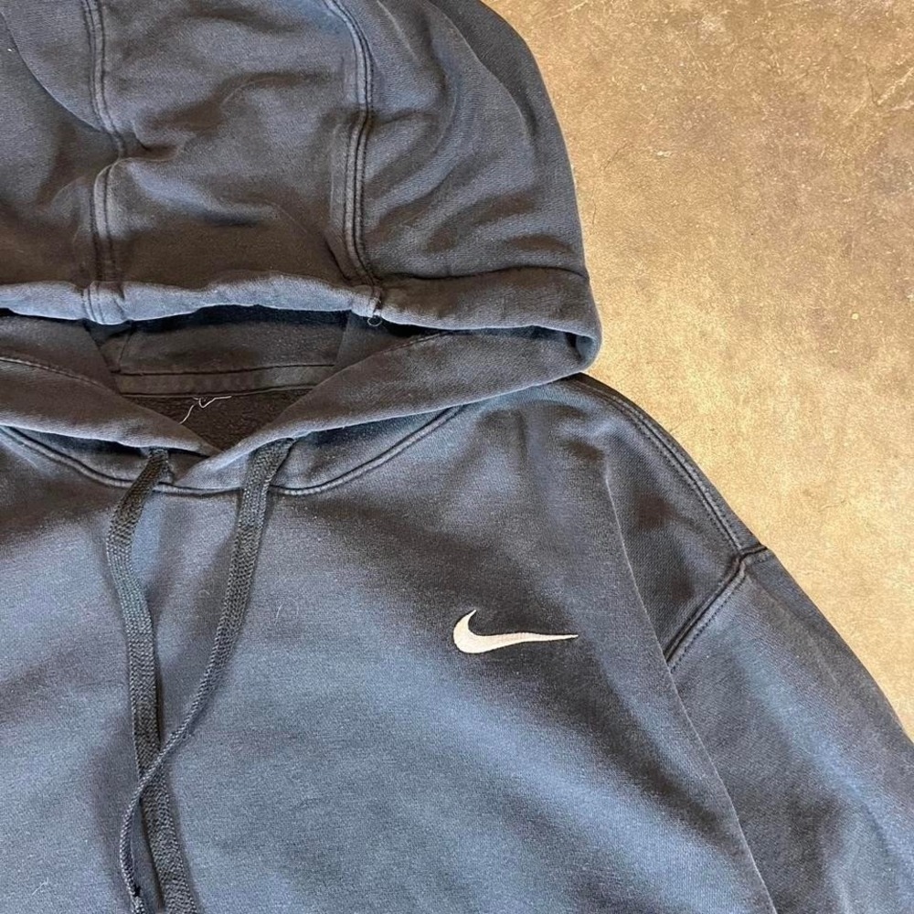 Vintage Y2K Black Nike swoosh hoodie with white logo Size men's medium - Picture 2 of 6